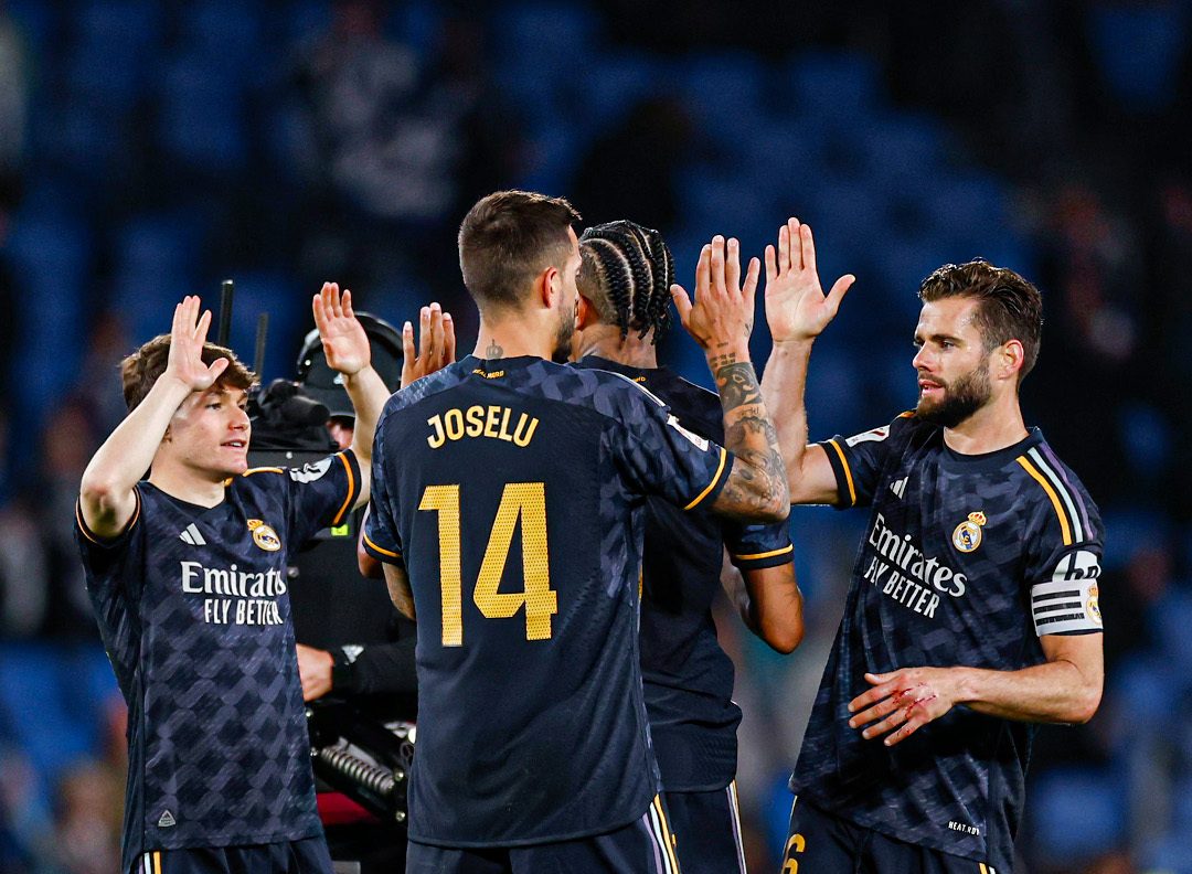 أنشيلوتي يحبط محاولات عمالقة الأندية الأوروبية للتعاقد مع "ساحر" ريال مدريد