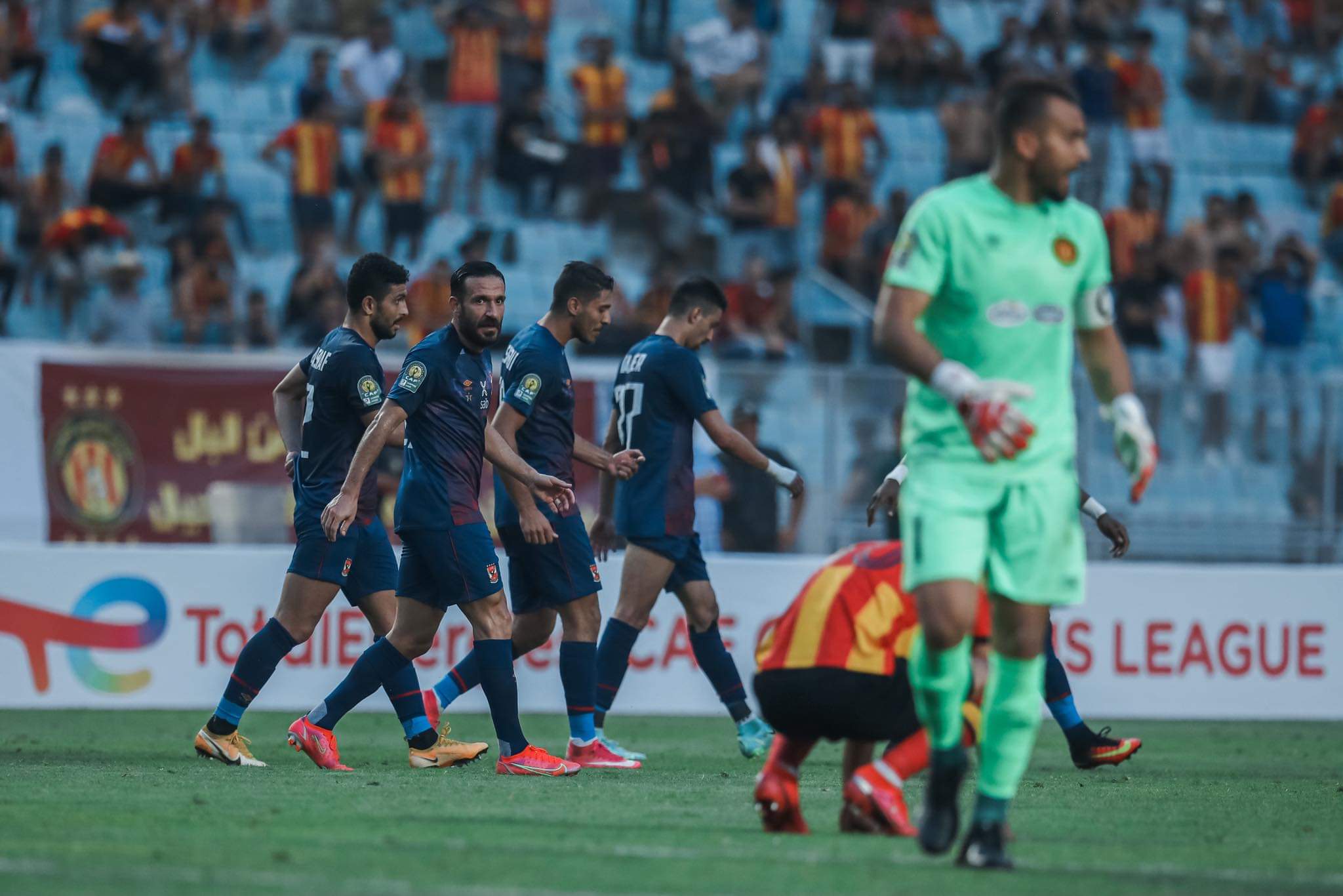إعلامي تونسي يفتح النار على الأهلي قبل مواجهة الترجي في نهائي دوري أبطال إفريقيا