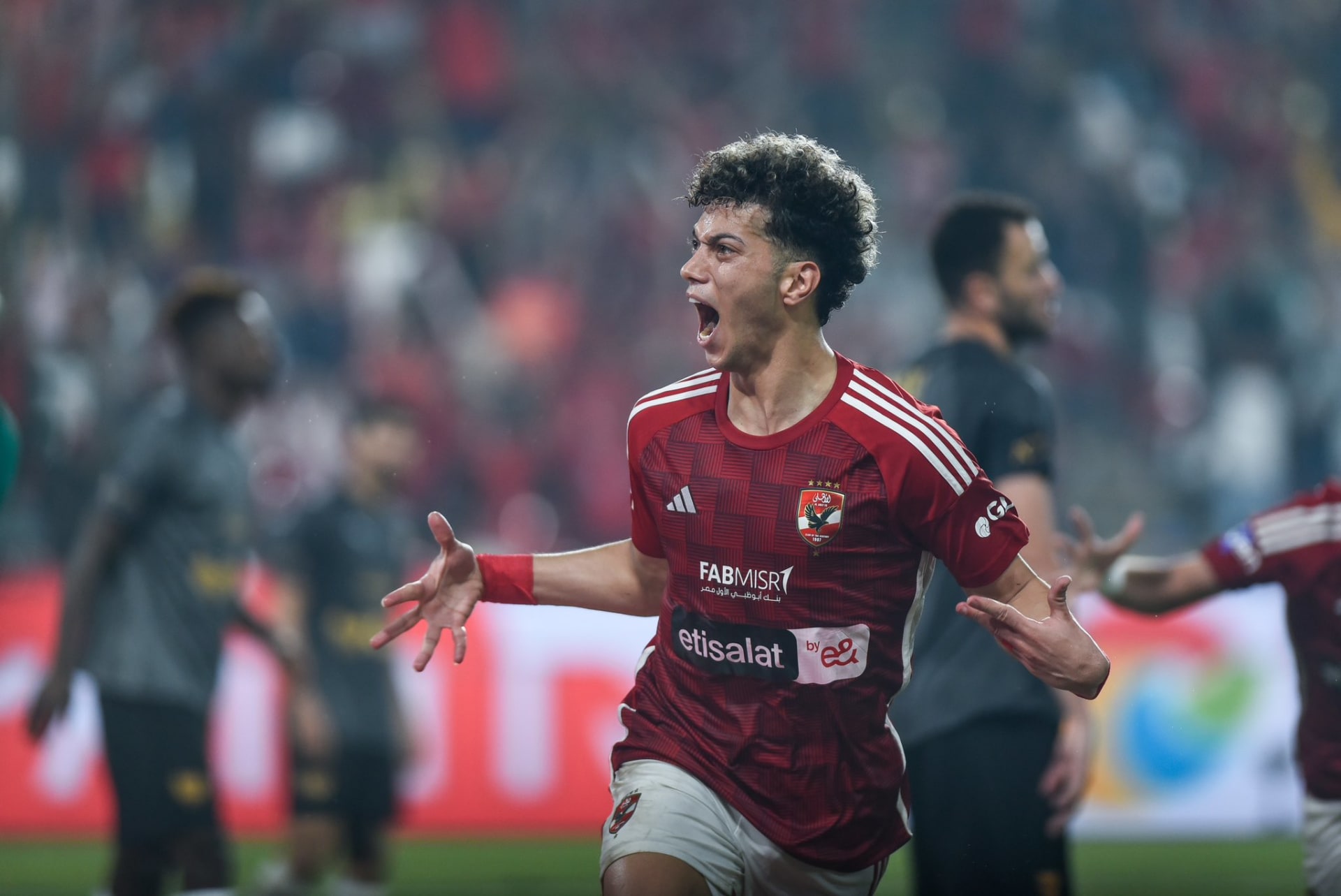 زلزال في الأهلي.. حقيقة اقتراب إمام عاشور من الانتقال إلى الدوري السعودي