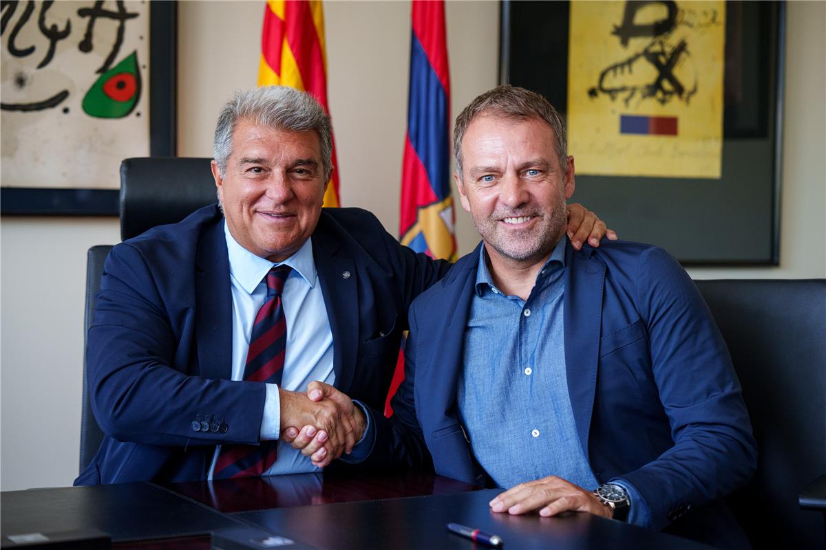 الاتحاد الإسباني يرفض اعتماد طلب برشلونة بتعيين هانز فليك مدرباً للفريق.. التفاصيل الكاملة