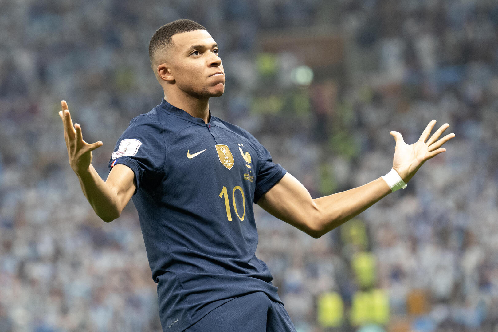 باريس سان جيرمان يفاجئ ريال مدريد بطلب غير متوقع.. ماذا يحدث مع مبابي؟