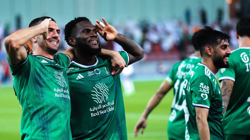 القنوات الناقلة لمباراة الأهلي والهلال