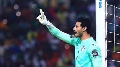 زلزال في الأهلي بسبب غضب محمد الشناوي