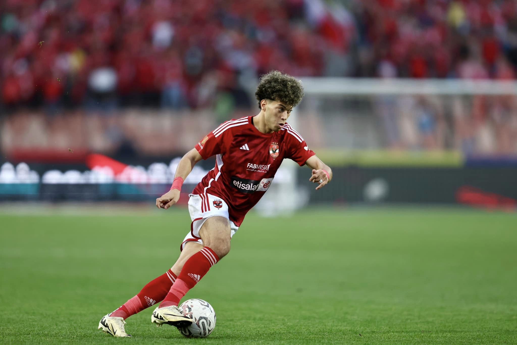 موقف إمام عاشور من نهائي دوري أبطال إفريقيا بعد إصابته في مباراة الأهلي والاتحاد