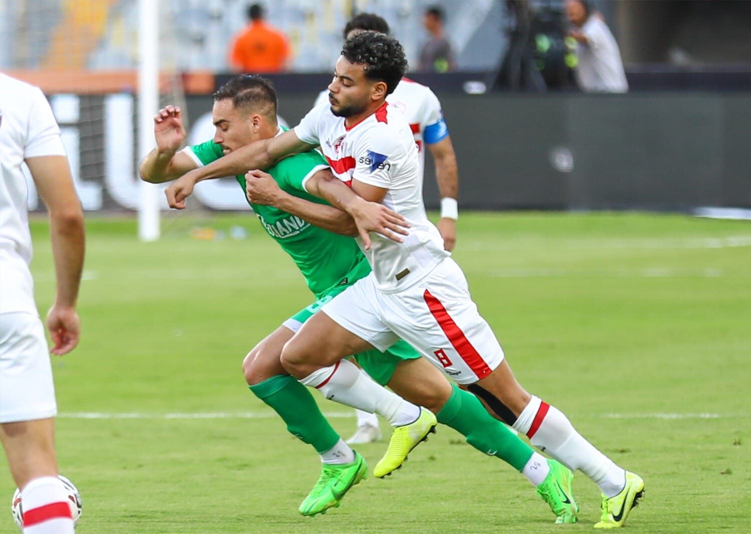 ميدو يكشف عن كارثة في مباراة الزمالك والمصري.. كواليس ما حدث بين الحكم ولاعب الأبيض